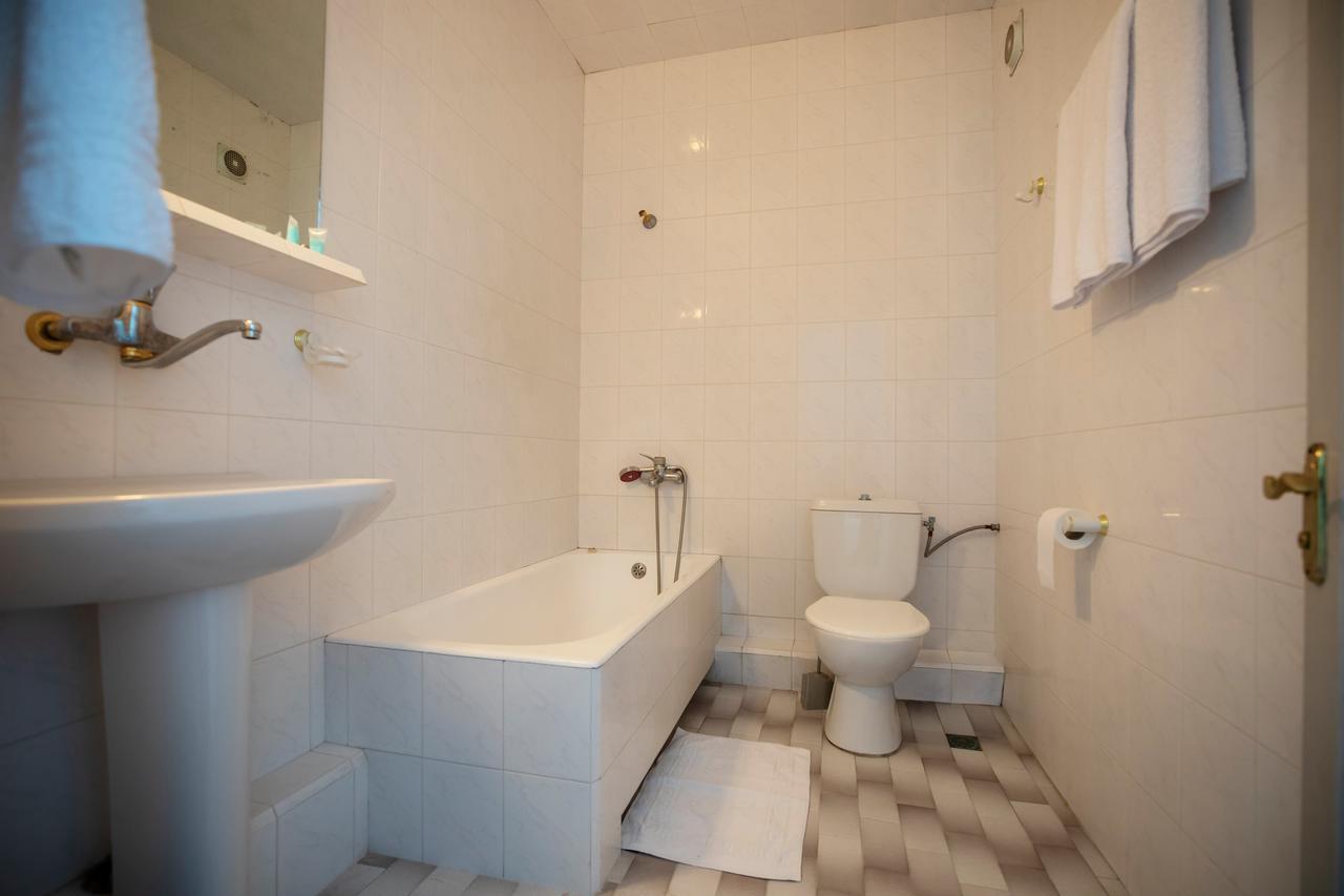 Leader Hotel Gori Exteriér fotografie